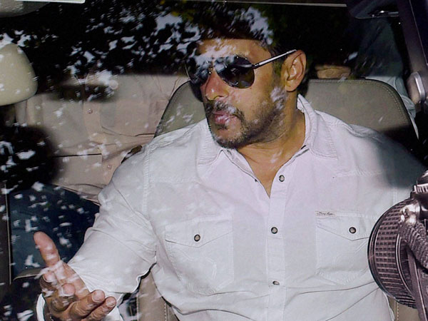 Bombay High Court suspends Salman Khan's sentence Bombay High Court suspends Salman Khan's sentence