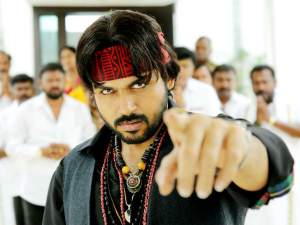 సెట్టింగ్స్ హైప్ మొత్తం హర్రర్ కామెడీ టైపా??  కాష్మోరా పై ఈ టాక్ నిజమైతే మాత్రం పెద్ద దెబ్బ పడ్దట్టే