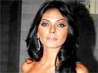 న్యూడ్ గా మార్పింగ్ చేసే ఫోటోలంటే ఆమెకు ఇష్టం | Actress Sherlyn Chopra