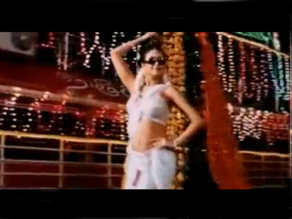 దియ్యాలో దియ్యాలో(100%లవ్)