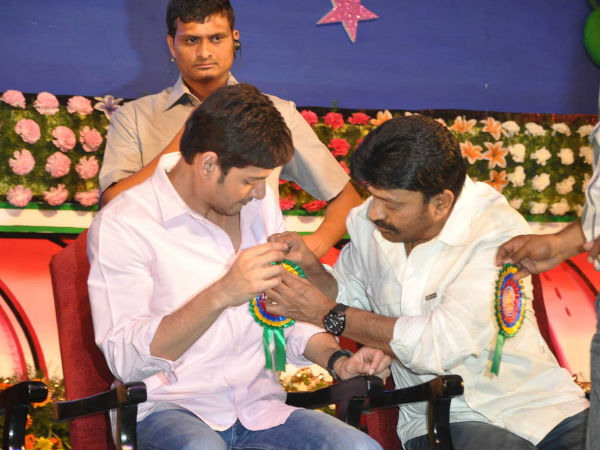 ఫోటోలు : నంది అవార్డుల ప్రదానోత్సవంలో బిగ్ బి, మహేష్ బాబు