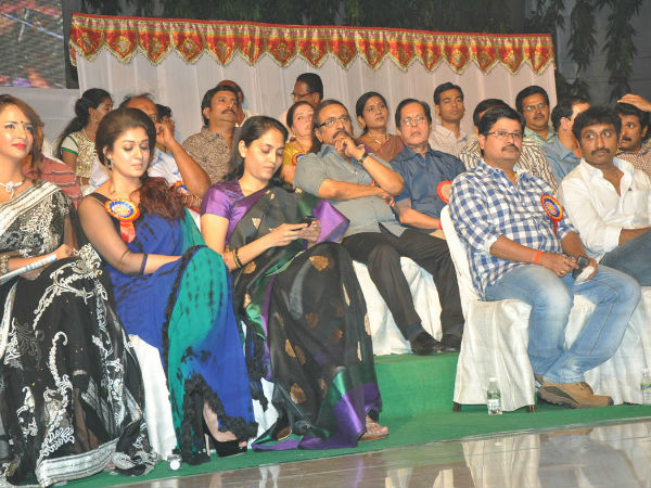 ఫోటోలు : నంది అవార్డుల ప్రదానోత్సవంలో బిగ్ బి, మహేష్ బాబు