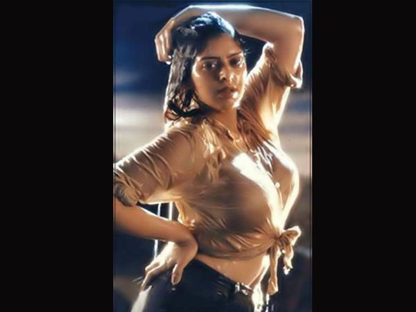 పుట్టింది ముంబైలో..
