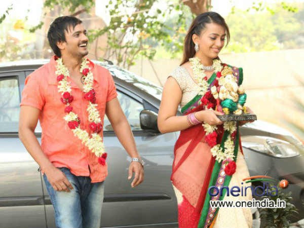 అబద్దాలతో ప్రేమలోకి
