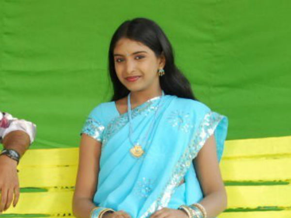 ఫేస్ బుక్ బ్యాక్ డ్రాప్లో...