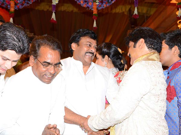 బాక్సాఫీసు వద్ద 2 దశాబ్దాల ఫైట్