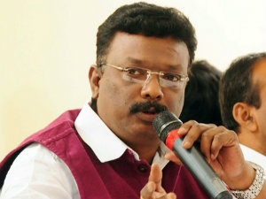 Case filed against TRS leader Shravan Case filed against TRS leader Shravan