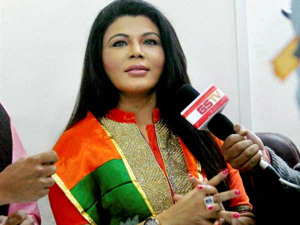 మహేష్ మంజ్రేకర్, రాఖీ సావంత్