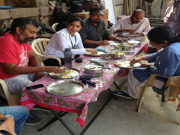 Rajamouli re shoots few scenes for Bahubali Rajamouli re shoots few scenes for Bahubali