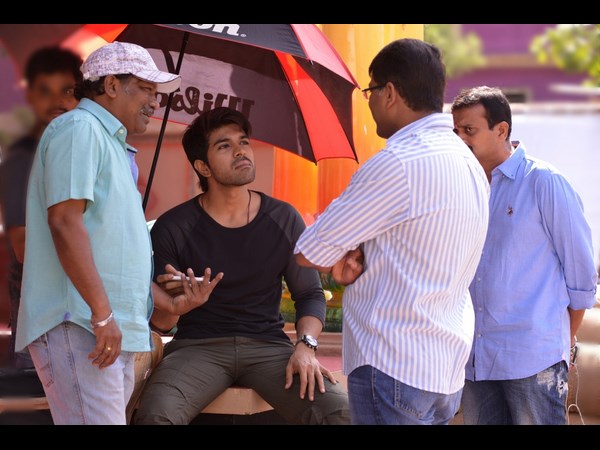 లొకేషన్ స్టిల్స్ -1