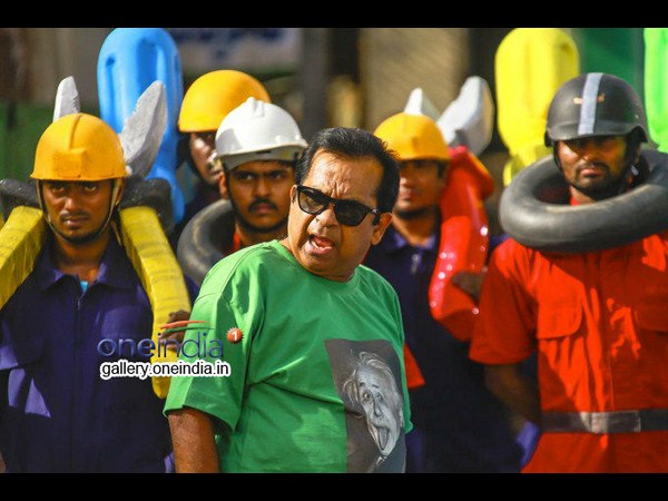 ఫలించని కామెడీ