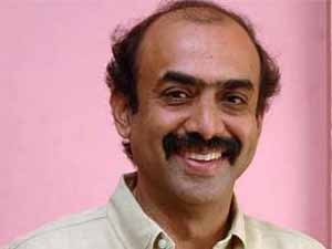 Suresh Babu fire on Aa Naluguru concept Suresh Babu fire on Aa Naluguru concept