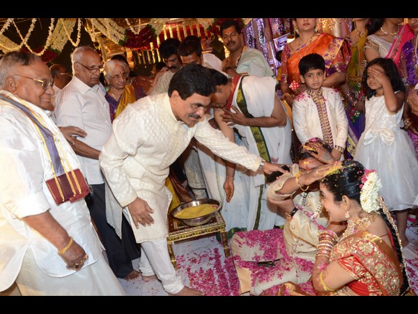 లగడపాటి రాజగోపాల్..