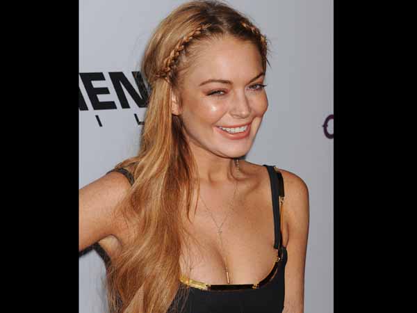 Lindsay Lohan Is Taking Hypnotherapy To Quit Smoking Lindsay Lohan Is Taking Hypnotherapy To Quit Smoking