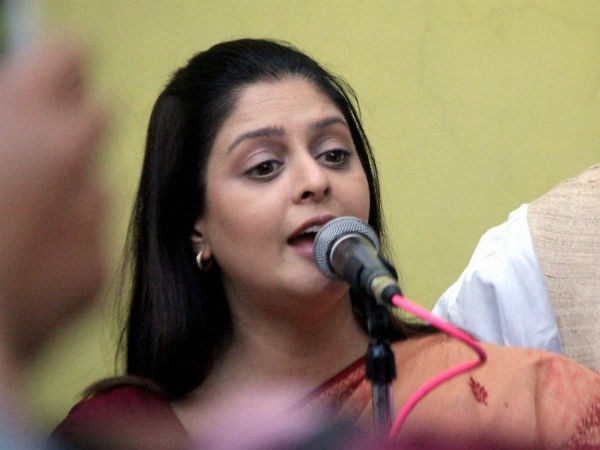 క్రైస్తవ మతం స్వీకరించిన నగ్మ