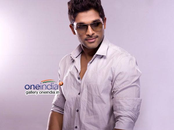 Allu Arjun loses faith in director Santosh Srinivas Allu Arjun loses faith in director Santosh Srinivas