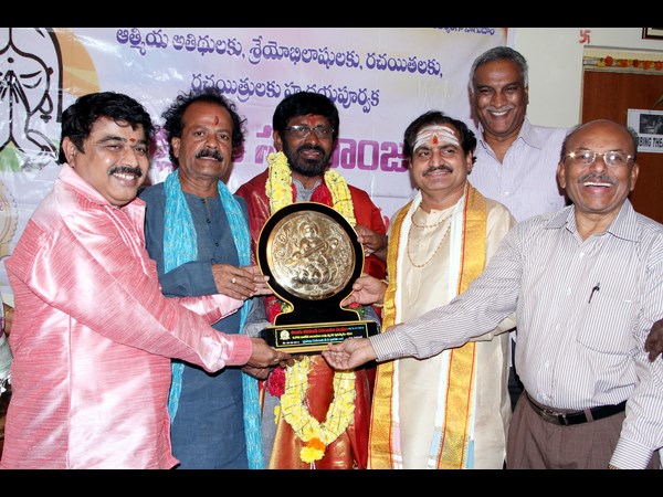 జె.కె.భారవి మాట్లాడుతూ..