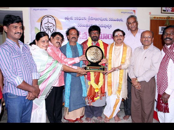 నాగబాల సురేష్ మాట్లాడుతూ...
