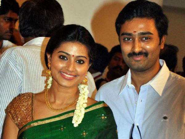 Actress Sneha Prasanna Pregnant With First Child! Actress Sneha Prasanna Pregnant With First Child!