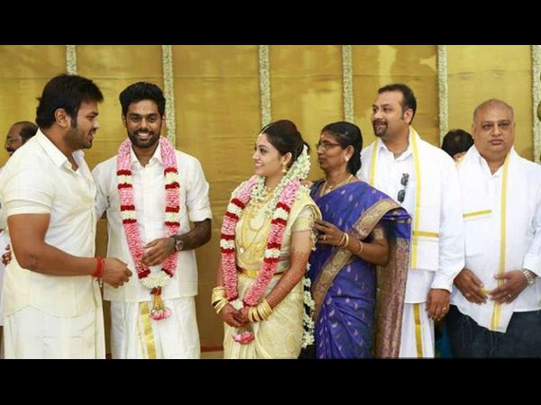 తమిళ సాంప్రదాయం ప్రకారం