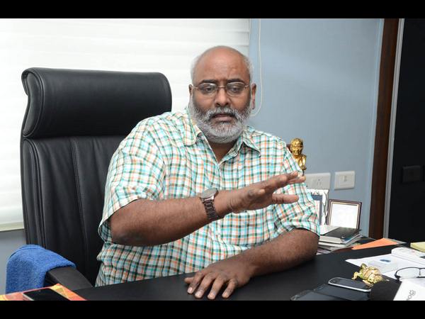 మీరు ఎక్కువగా రాజమౌళి కాంపౌండ్ చిత్రాలకే పరిమితమై పోయారనే విమర్శలొస్తున్నాయి?