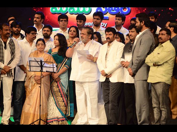 దాసరి నారాయణరావు మాట్లాడుతూ...