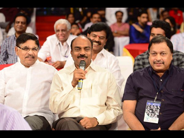రియల్ హీరోస్...