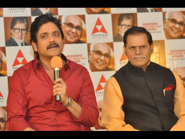 అవార్డుతో పాటు...