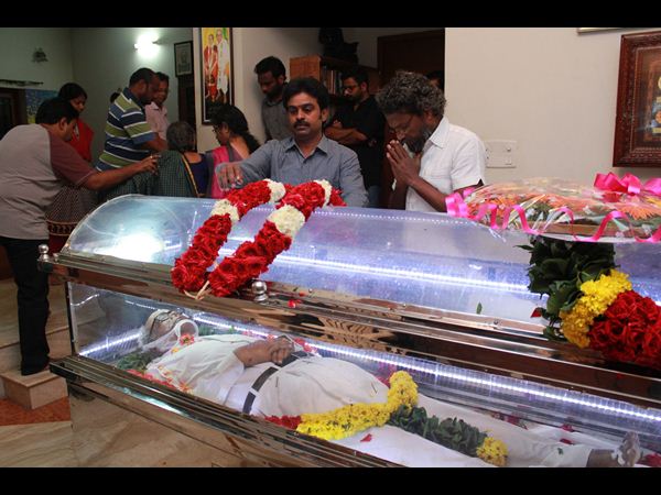 తిరిగిరాని లోకాలకు...