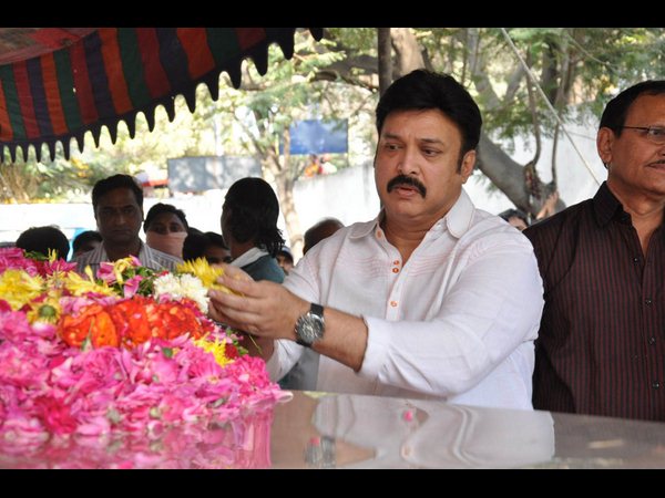 నటుడు సురేష్