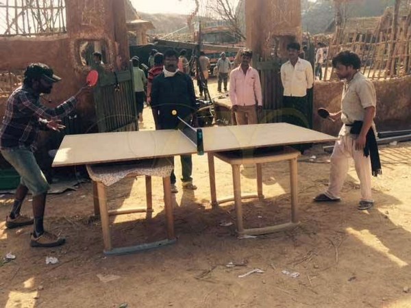 తెర వెనక...
