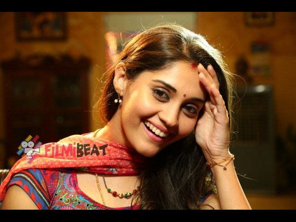 హీరోయిన్ ...
