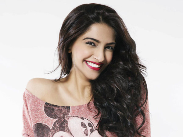Sonam Kapoor tests positive for swine flu Sonam Kapoor tests positive for swine flu