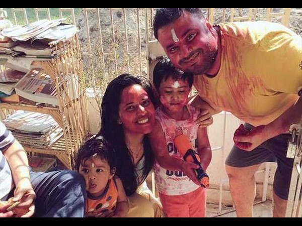 Anchor Anasuya spreads colours of Love Anchor Anasuya spreads colours of Love