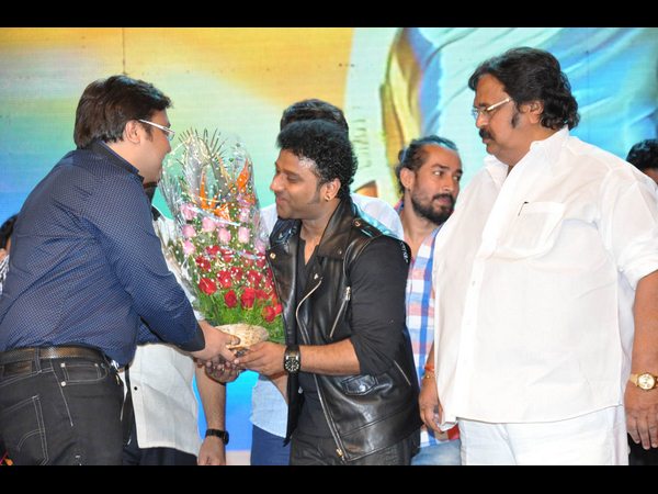దేవి లైవ్ ఫెరఫార్మెన్స్