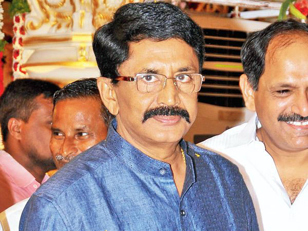 MAA Elections: Murali Mohan Trying Unanimous MAA Elections: Murali Mohan Trying Unanimous