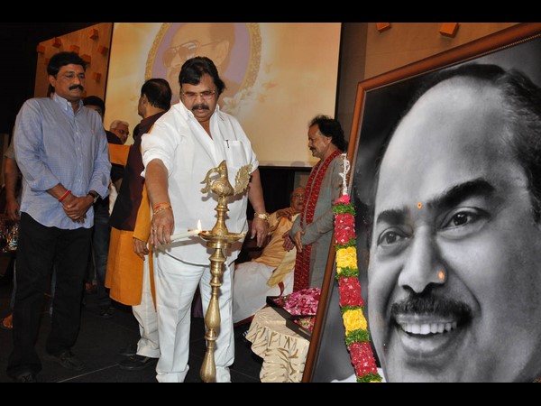 ప్రముఖ రచయిత సి.నారాయణరెడ్డి మాట్లాడుతూ...