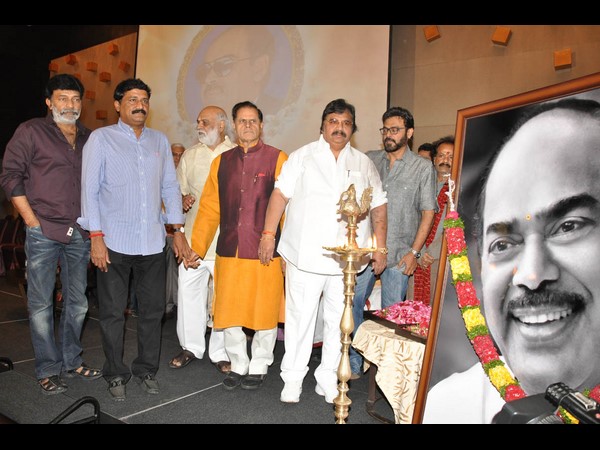 మురళిమోహన్ మాట్లాడుతూ...