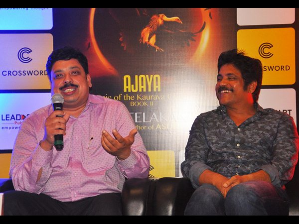 పుస్తకావిష్కరణలో నాగార్జున-అమల