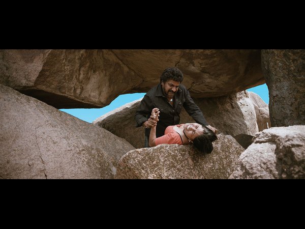 వాస్తవ చిత్రం