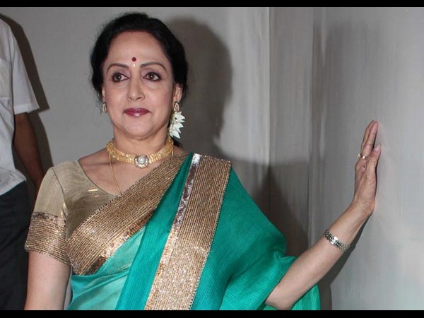Dream Girl Hemamalini tweet about Sholey Dream Girl Hemamalini tweet about Sholey