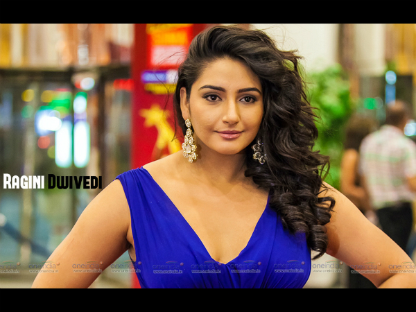 Ragini Dwivedi suffers Head Injury on the Set Ragini Dwivedi suffers Head Injury on the Set