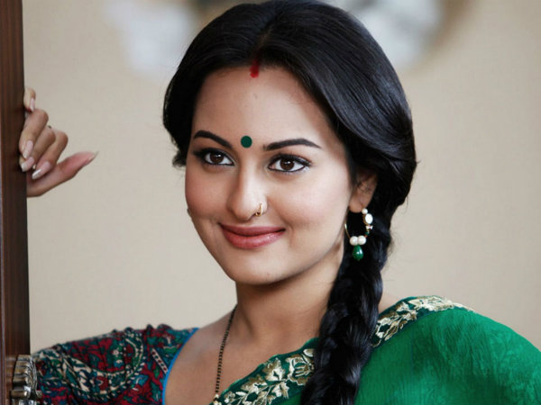 Sonakshi Sinha Tweets Sorry to Delhi Harassment Accused Sonakshi Sinha Tweets Sorry to Delhi Harassment Accused