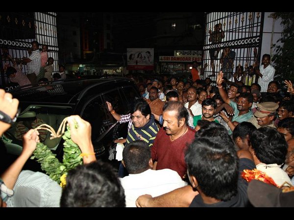 దర్శకుడు మాట్లాడుతూ...