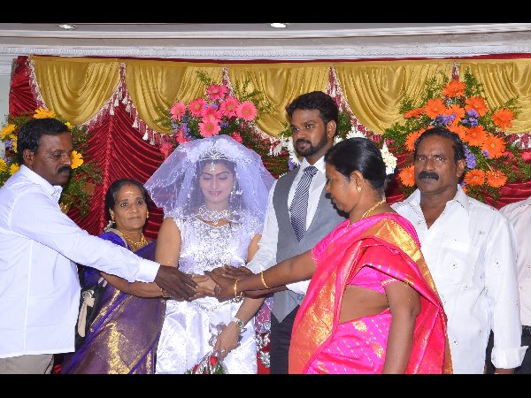 కుటుంబమంతా సినిమా ఫీల్డే...