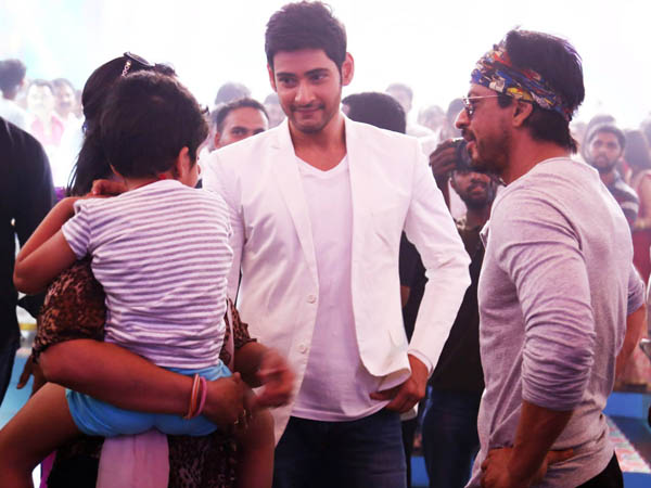 సెట్లో షారుఖ్ ..ఆశ్చర్యం