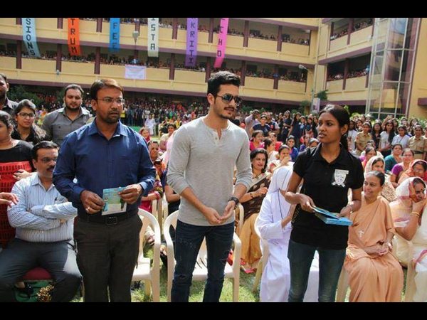 కాలేజీ యాజమాన్యం ఆహ్వానం