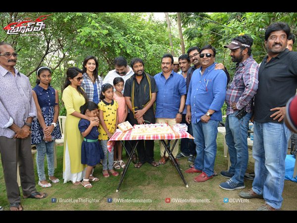 హీరోయిన్...