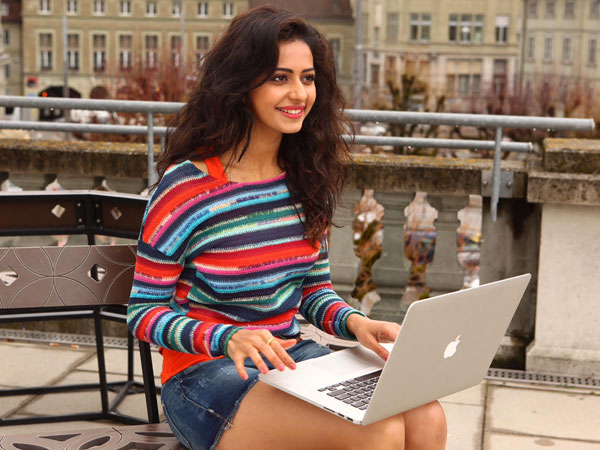4 million Facebook Likes for Rakul Preet Singh 4 million Facebook Likes for Rakul Preet Singh
