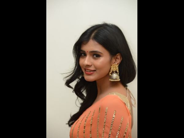హీరోయిన్ మాట్లాడుతూ...